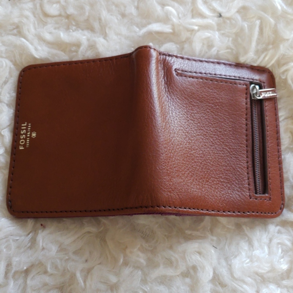 Fossil Wallet - Picture 2 of 5